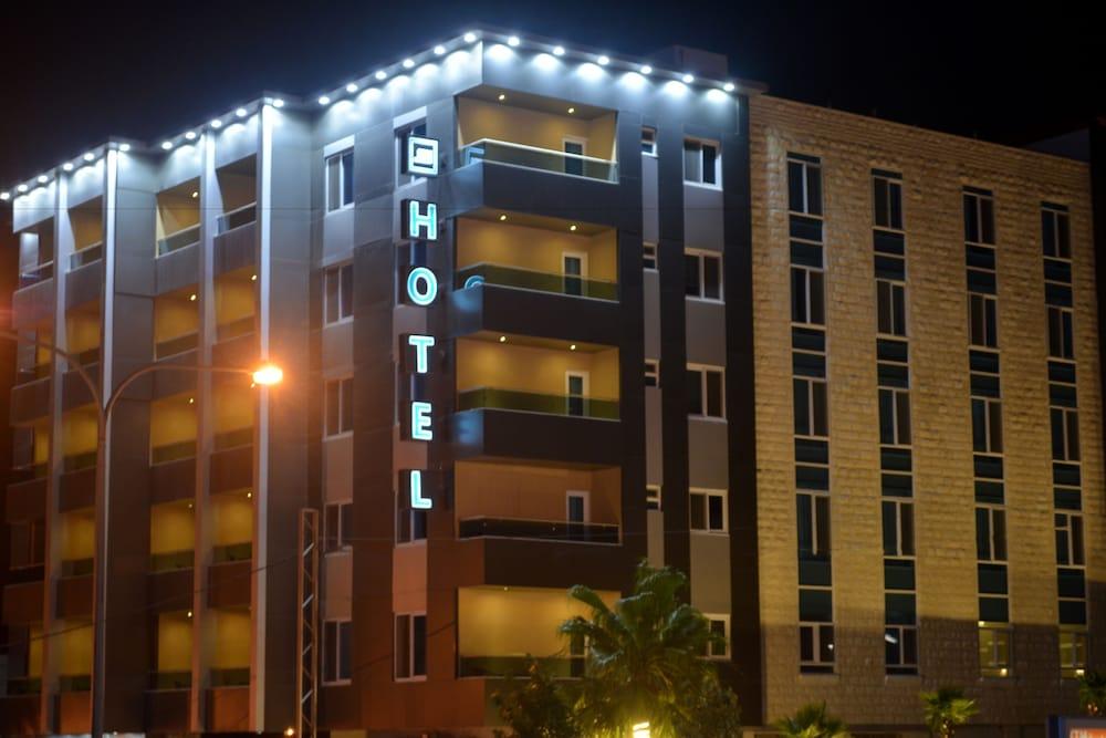 Tilal Almadina Hotel & Suites Амман Экстерьер фото