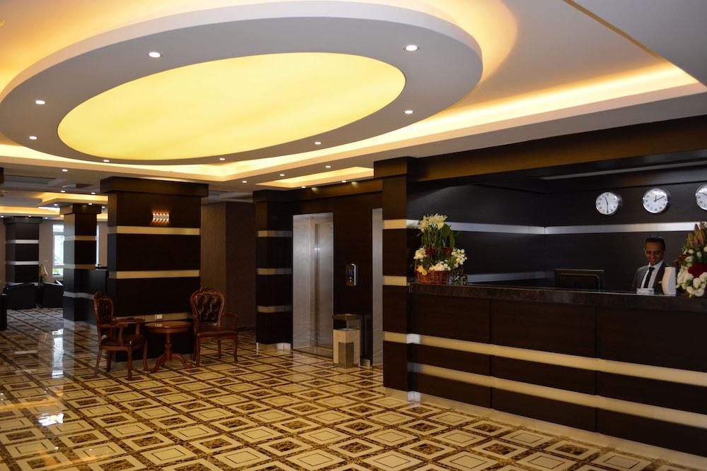 Tilal Almadina Hotel & Suites Амман Экстерьер фото