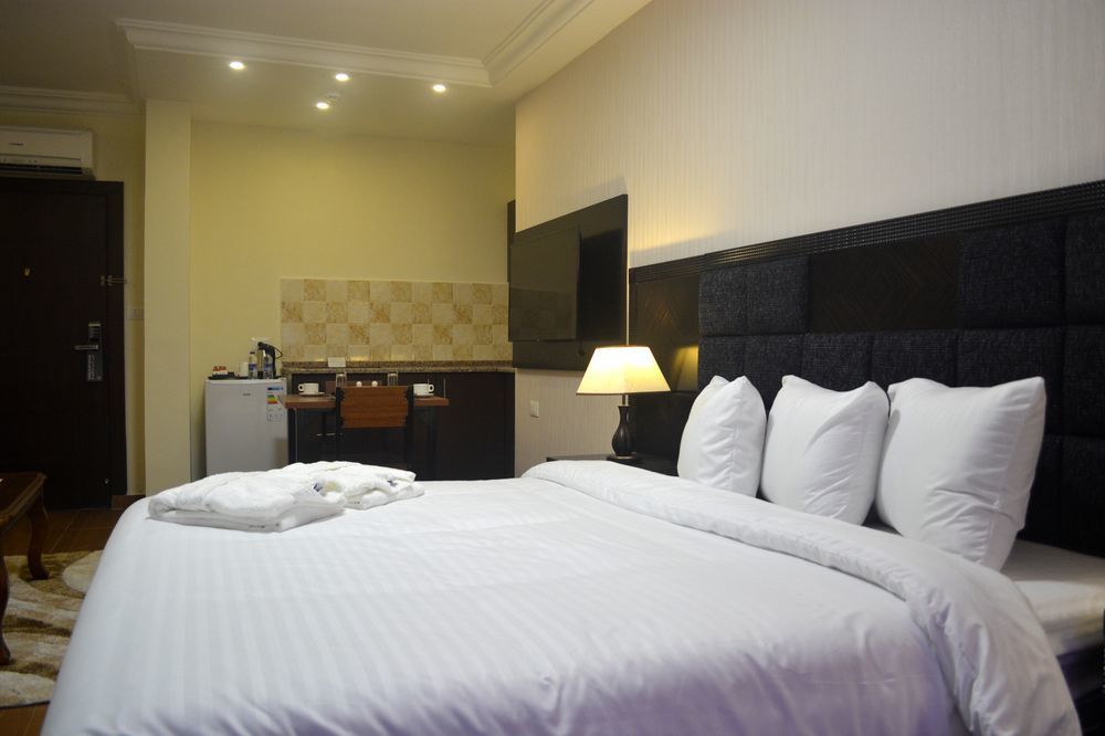 Tilal Almadina Hotel & Suites Амман Экстерьер фото